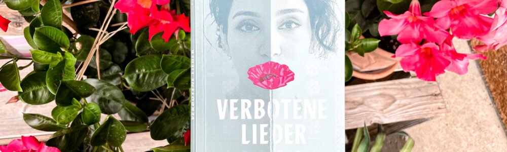Cover vom Buch verbotene Liebe vor einem Blumenbouquet