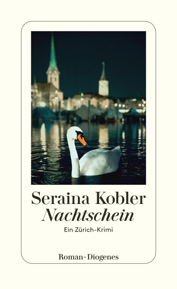 Das Coverbild von «Nachtschein» zeigt einen weissen Schwan auf dem Wasser schwimmend. Es ist Nacht und im Hintergrund sieht man die Lichter von Zürich in der Nacht glänzen.
